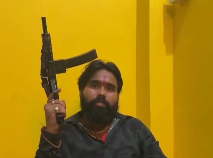 BIG BREAKING: गैंगस्टर उत्तम का पुलिस ने किया Encounter , चतरा पुलिस ने सिमरिया इलाके में किया ढेर