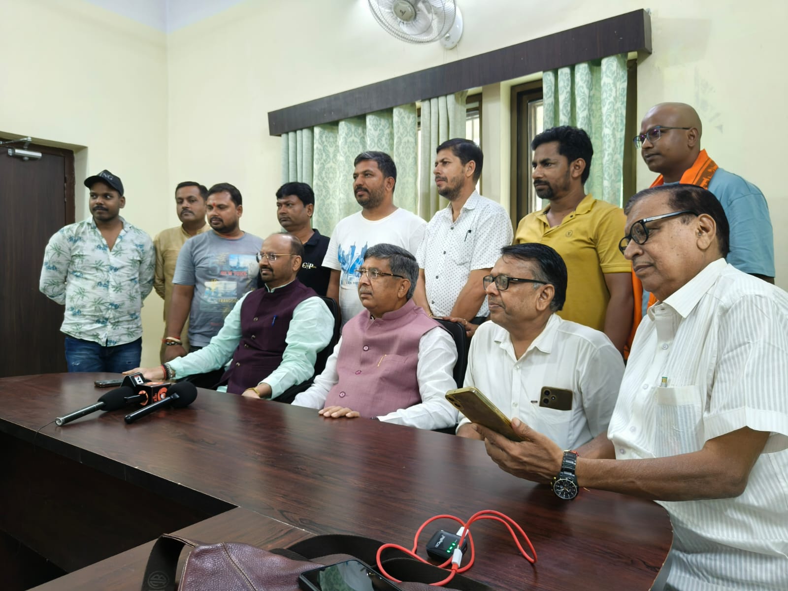 भाजपा के राज्यसभा सांसद और प्रदेश उपाध्यक्ष पहुंचे गोड्डा, राज्य सरकार पर साधा निशाना