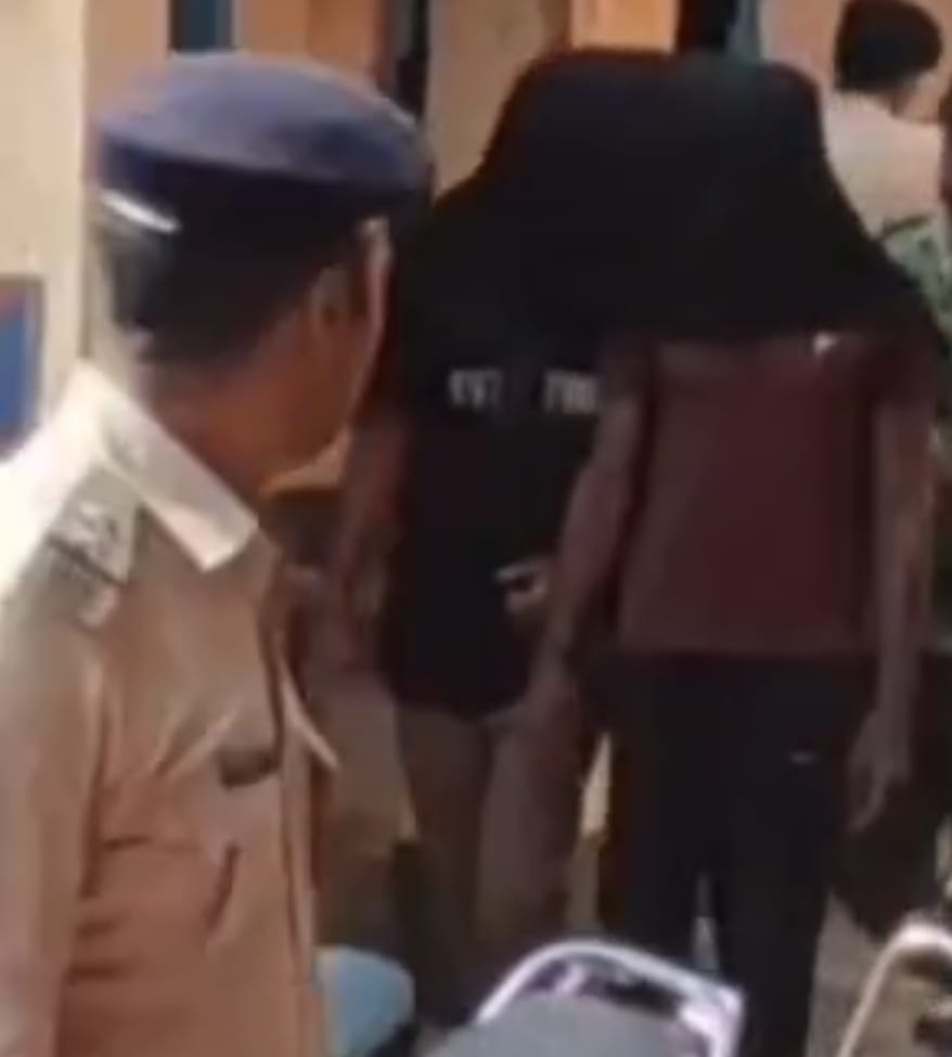 धनबाद पुलिस को मिली बड़ी सफलता: पढ़िए -एक बाइक कैसे बन गई 16 को बरामद कराने का जरिया