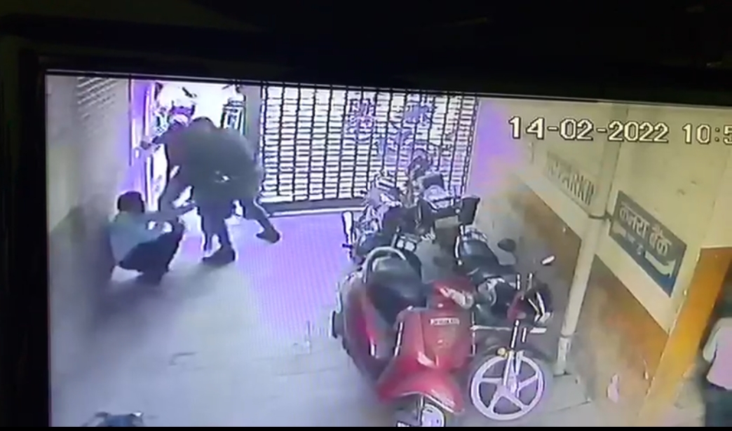 बदमाशों ने पिस्टल की बट से घायल करके लूटे 32 लाख, प्रदेश भाजपा ने कहा , राज्य में कानून व्यवस्था वेंटीलेटर पर