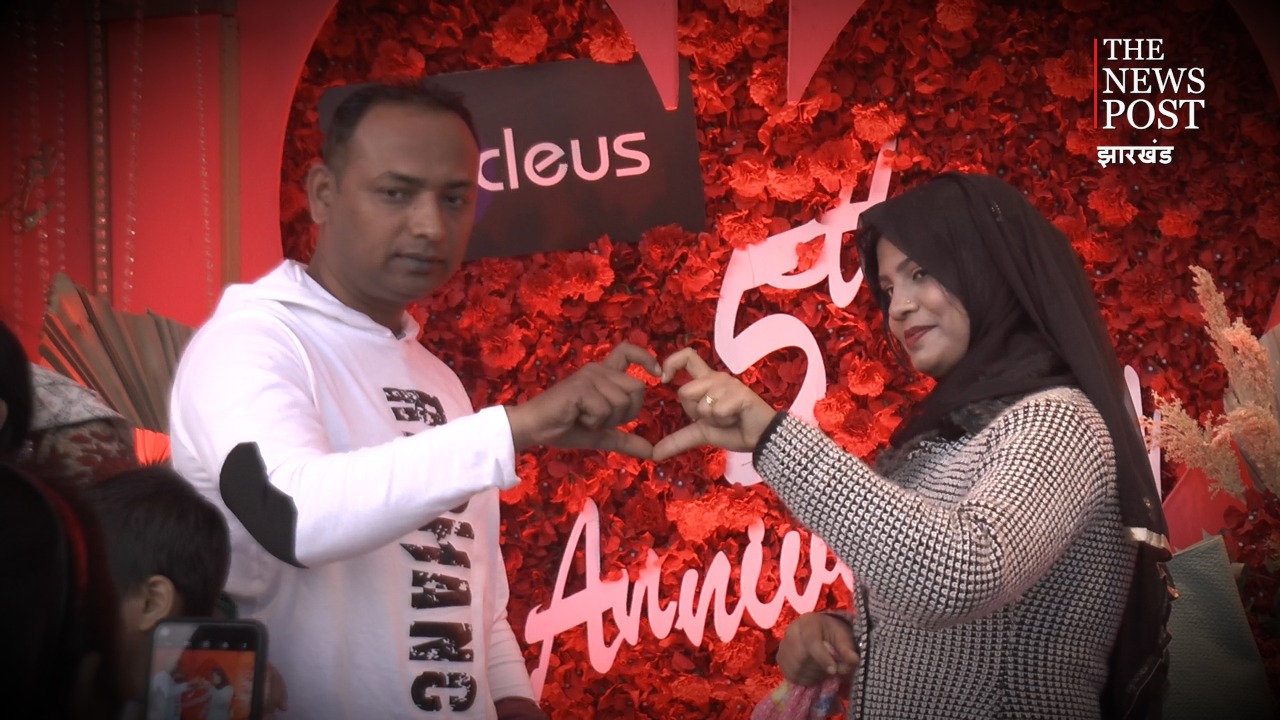 Valentine's Day : इश्क, इश्क और सिर्फ इश्क...!