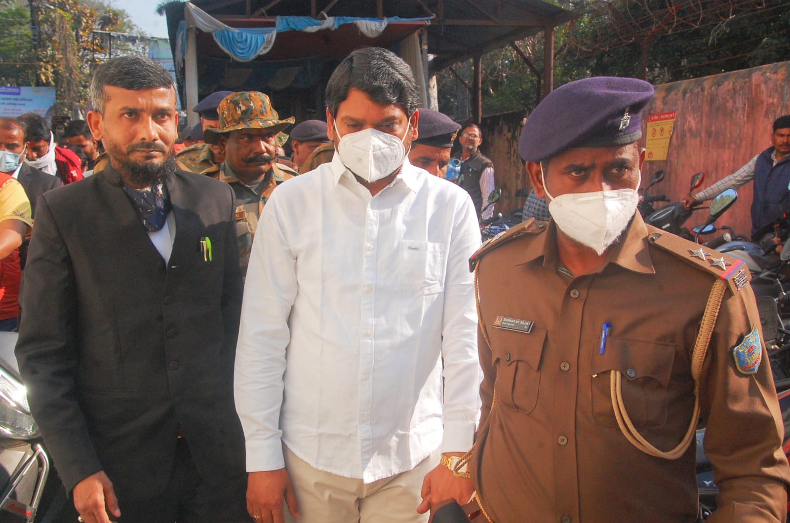 चचेरे भाई एकलव्य सिंह को दोबारा जिरह के लिए बुलाने के लिए हाई कोर्ट पहुंचे संजीव सिंह