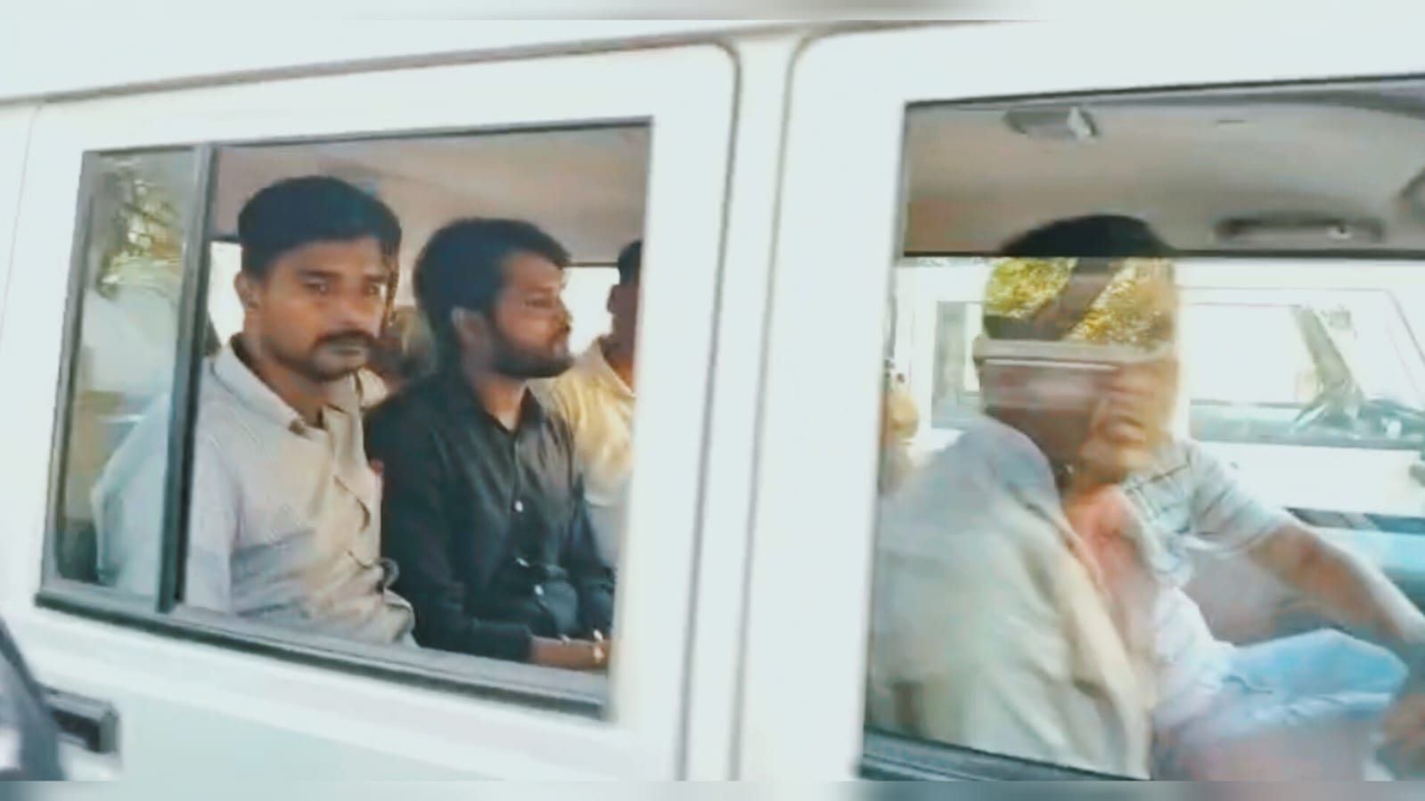 निगरानी विभाग की बड़ी कार्रवाई, जिला नियोजन पदाधिकारी और ऑपरेटर 30 हजार रिश्वत लेते रंगेहाथ गिरफ्तार