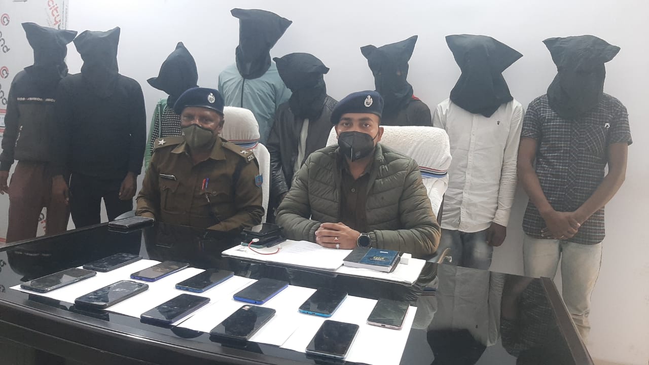 यूं मांगते थे OTP और ऐसे पार करते थे खाते की रकम,  8 शातिर साइबर अपराधी धराए