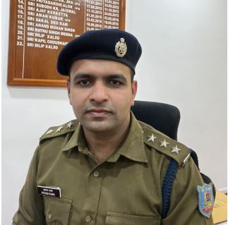 पीएलएफआई के नाम पर रंगदारी वसूलने वाले दो युवक गिरफ्तार, हथियार व जिंदा कारतूस भी बरामद