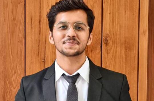 BREAKING:प्रसिद्ध डॉक्टर के नाती की हत्या से दहला बिहार,ग्राइंडर मशीन से गला रेतकर उतारा मौत के घाट