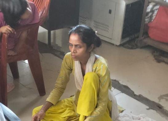 नफ़रत इतनी कि पहले प्रेमी की हत्या कर दी… फिर घंटों उसकी लाश के पास बैठी रही,  पढ़ें हैरान कर देने वाला मामला