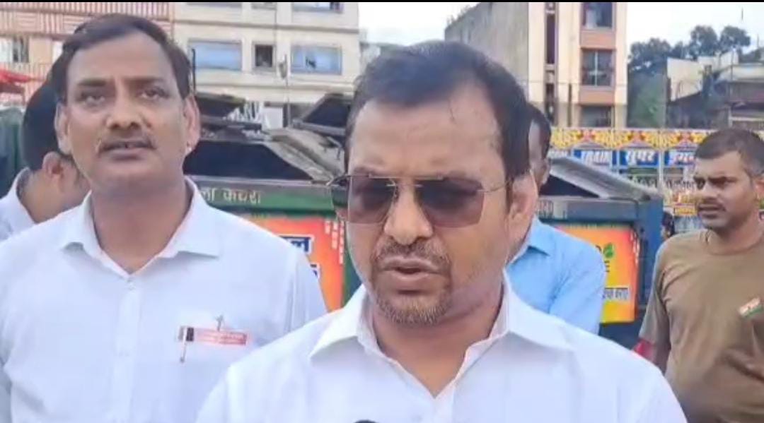 जमशेदपुर में अनोखी पहल: पूजा पंडालों के फूलों से बनेगी खाद, स्वच्छता अपनाने वाले पंडाल भी होंगे सम्मानित