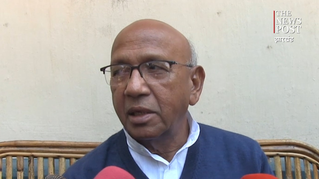 सरयू राय लिखित 'तिजोरी की चोरी' का विमोचन, किताब में टॉफी-टीशर्ट से सुनिधि चौहान तक की दास्तां