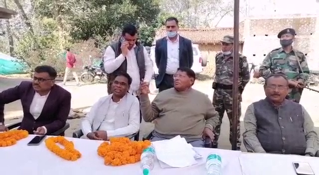 वित्त मंत्री रामेश्वर उरांव ने राज्य में भाषा विवाद को बताया गलत, कहा- हर जिले में अलग भाषा को मान्यता