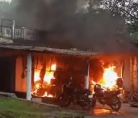 धनबाद में सड़क किनारे रोजगार के नाम पर मौत का खेल! एक-एक कर फटे 6 सिलेंडर, दहल उठा इलाका