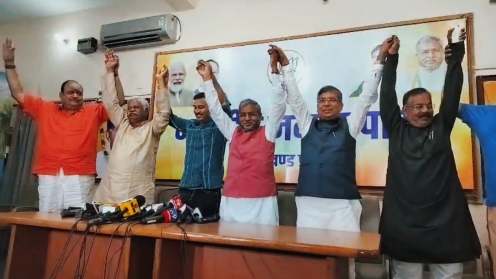 घाटशिला उपचुनाव: एनडीए की बड़ी बैठक में तय हुई रणनीति, मरांडी बोले – झारखंड को माफिया राज से मुक्त कराना है