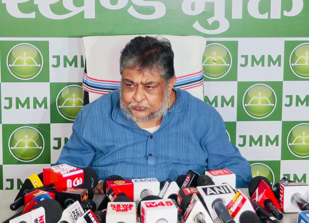 चुनाव से पहले लालू परिवार पर कार्रवाई सियासी साज़िश का हिस्सा! सुप्रियो भट्टाचार्य बोले, ‘BJP ने लैंड फॉर जॉब के नाम पर रचा है नरेटिव