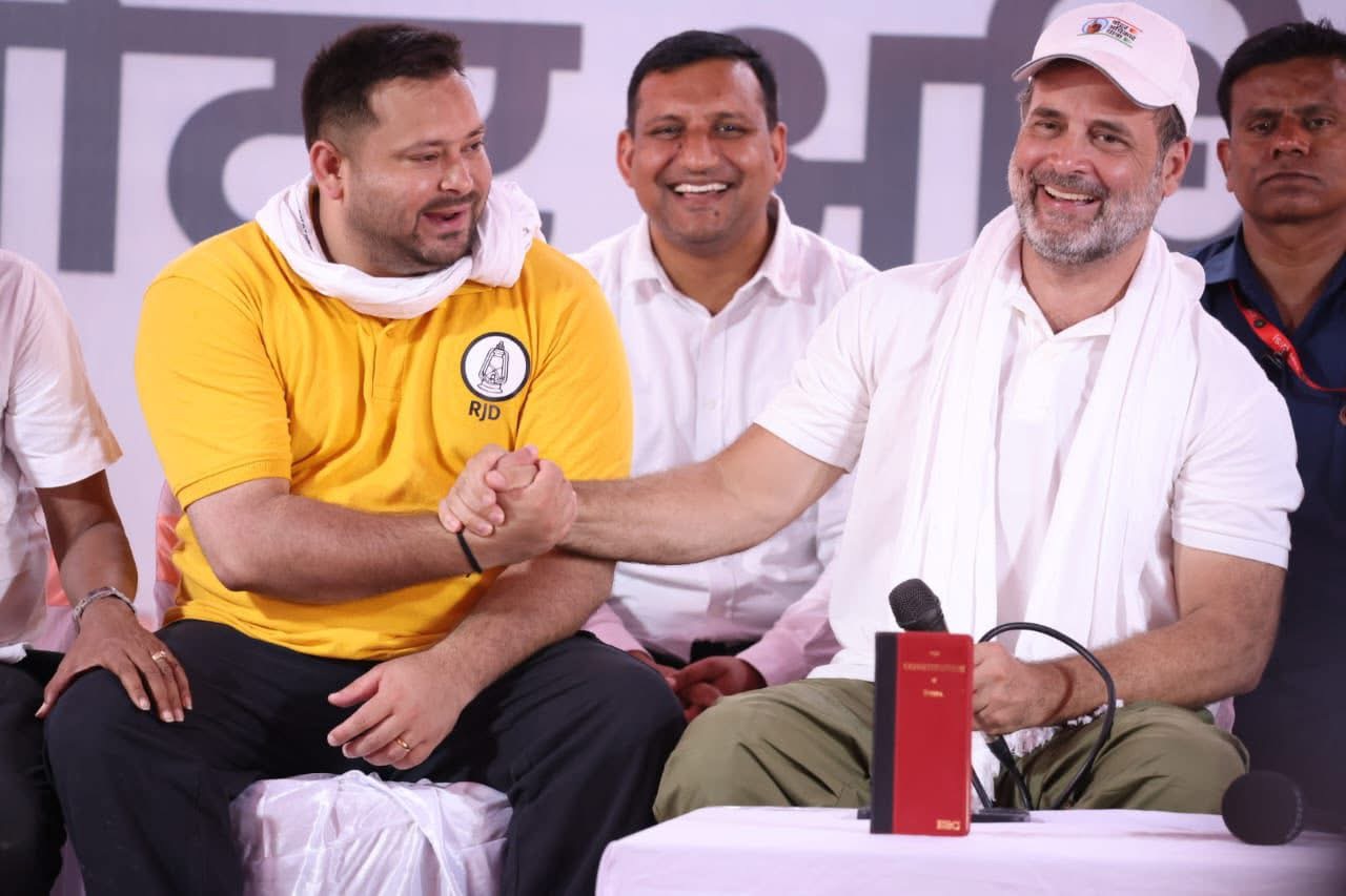 Bihar Politics : कांग्रेस राजद गठबंधन में सब कुछ ठीक नहीं!मनोज झा के पोस्ट से मचा बवाल