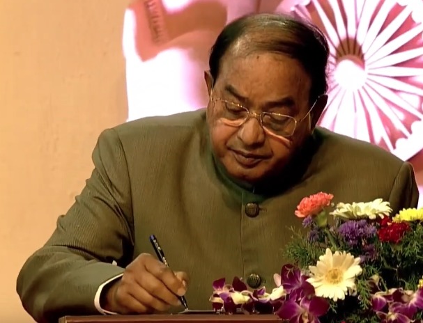 गोवा के पूर्व मुख्यमंत्री और कृषि मंत्री रवि नाइक का कार्डियक अरेस्ट से निधन, PM मोदी ने जताया शोक