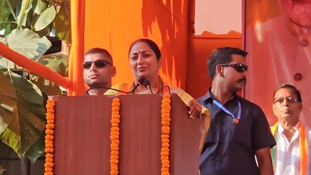 दिल्ली की सीएम रेखा गुप्ता का बड़ा एलान, दिल्ली में अपने खर्च से बिहारियों को कराएंगी छठ पूजा