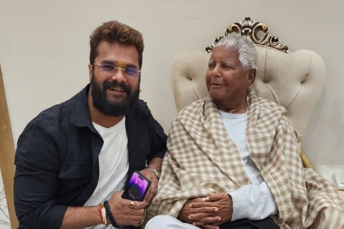 राजद में शामिल हुए अभिनेता खेसारीलाल यादव, लालू यादव से लिया आशीर्वाद