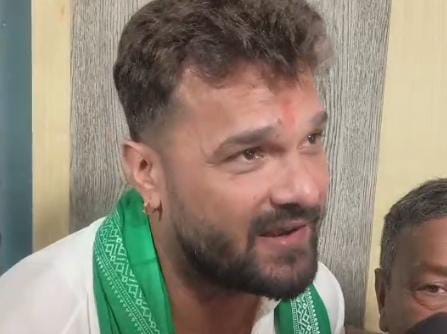 छपरा में खेसारी लाल के नामांकन में उमड़ा जनसैलाब, प्रशासन की तैयारियां हुई फेल   