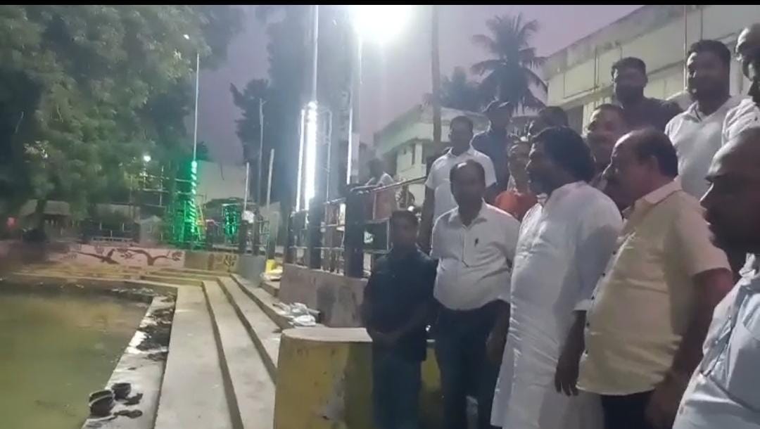 सांसद विजय हांसदा ने छठ घाटों का निरीक्षण किया, प्रशासन को दिए ज़रूरी निर्देश