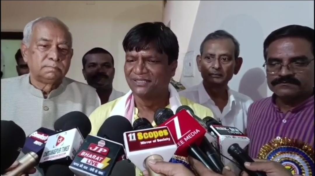सांसद ढुल्लू महतो ने दिया धनबाद वासियों को गुड न्यूज़, जल्द होगा गयापुल चौड़ी करण निर्माण कार्य का शिलान्यास