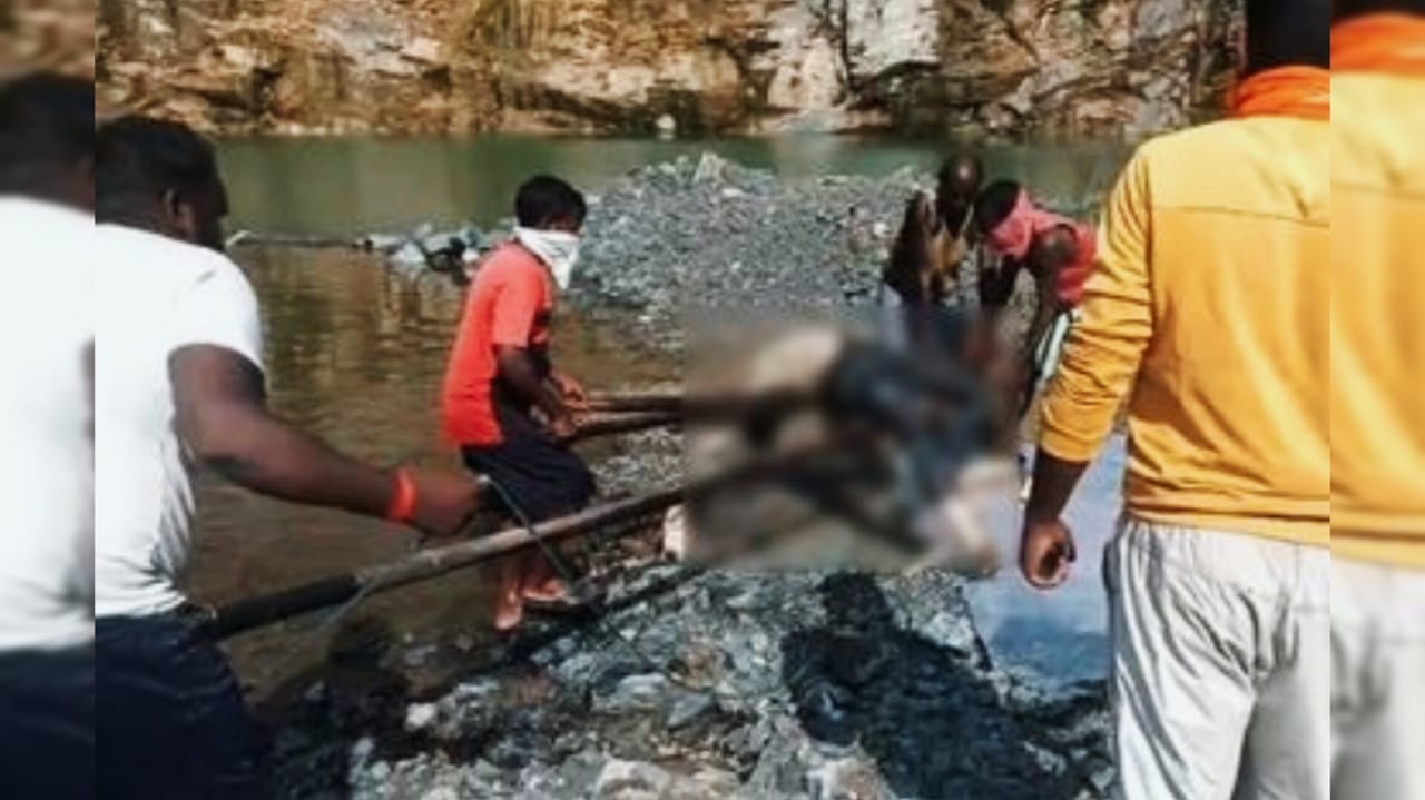 ट्यूशन के लिए गए छात्र की एक हफ्ते बाद खदान में मिली लाश, पुलिस ने प्रेम-प्रसंग में हत्या की जताई आशंका