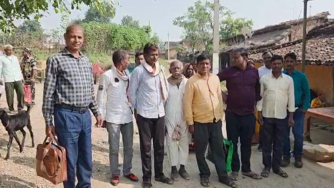 बिहार वोट डालने जा रहे 40 से ज्यादा मतदाता झारखंड में अटके, जानिए वजह