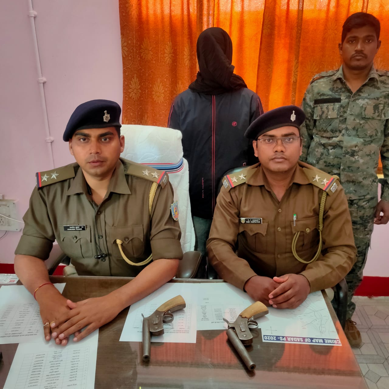 पलामू : दो देसी कट्टे के साथ एक अपराधी धराया