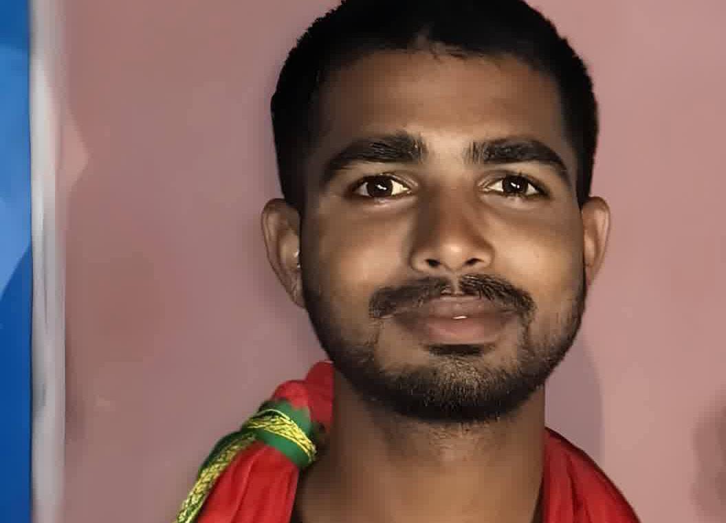 सरायकेला में सड़क किनारे पुलिस ने बरामद किया युवक का शव, जांच में जुटी पुलिस