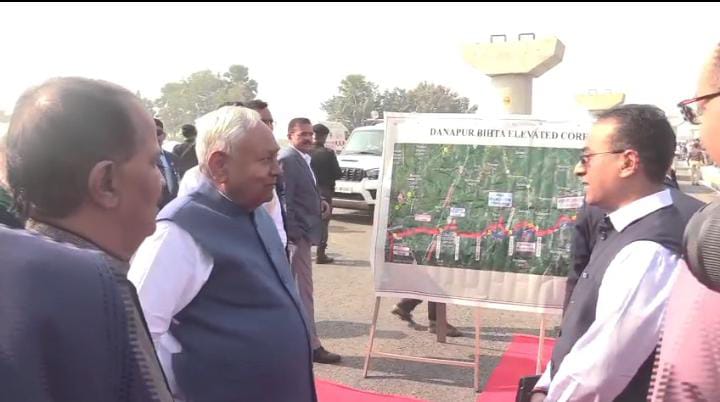 मुख्यमंत्री ने दानापुर-बिहटा ऐलिवेटेड कॉरिडोर का किया निरीक्षण,अधिकारियों को दिया निर्देश