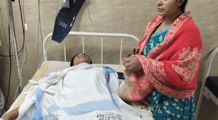 बड़ी खबर:बाढ़ के इस स्कूल में अचानक लगी आग, दस छात्राएँ हुई बेहोश