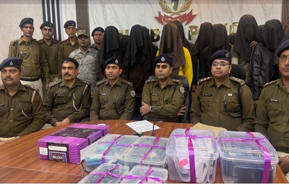 बंगाल कांस्टेबल परीक्षा: धनबाद पुलिस ने बढ़ाया जांच का दायरा, परीक्षार्थियों से भारी रकम वसूली का भी पता चला !