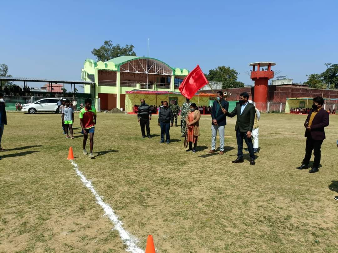 प्रतिभा निखार के लिए प्रतियोगिता जरूरी : उपायुक्त