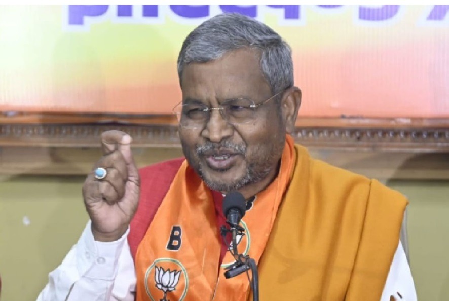 पेसा क़ानून को लेकर बाबूलाल मरांडी का सरकार पर बड़ा हमला, इधर सोमवार को कैबिनेट की बैठक में क्या हो सकता है !