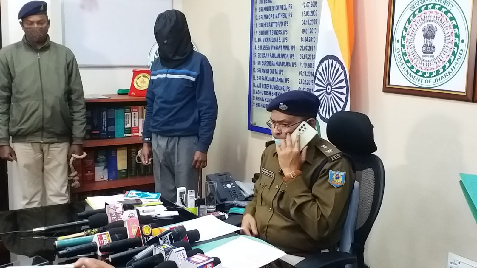 पहली पत्नी को छोड़ने का दवाब दे रही थी दूसरी पत्नी, फिर पति ने ये किया