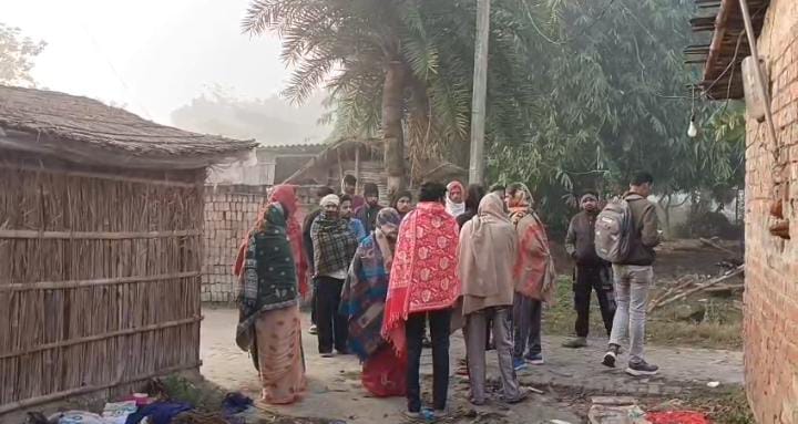 OMG! ऐसा क्या हुआ कि तीन बेटियों के साथ पिता ने कर ली आत्महत्या, पढ़ें चौकाने वाली वजह