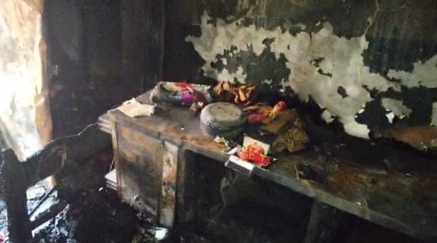 BIG BREAKING :धनबाद के सरायढेला में आग लगने से नानी-नाती की मौत, छह घायल