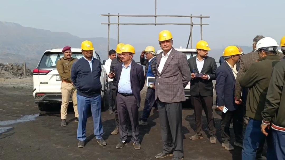 सीएमडी मनोज अग्रवाल ने आरके अर्थ आउटसोर्सिंग माइंस का किया औचक निरीक्षण, कोयला चोरी को बताया समाज का कोढ़