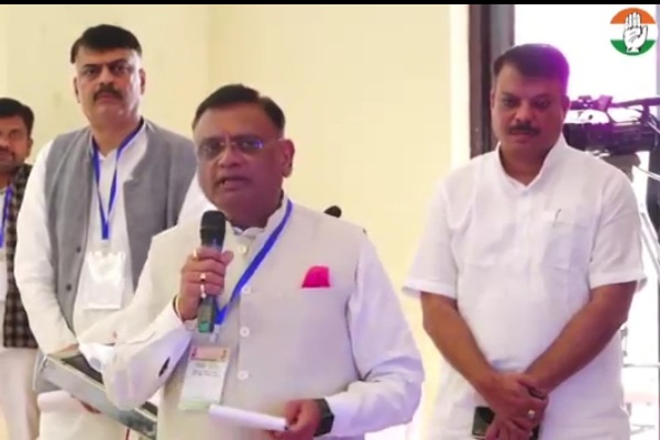 कांग्रेस प्रभारी बोलें - गठबंधन सरकार को हम मजबूती देंगे, लेकिन मजबूरी में नहीं