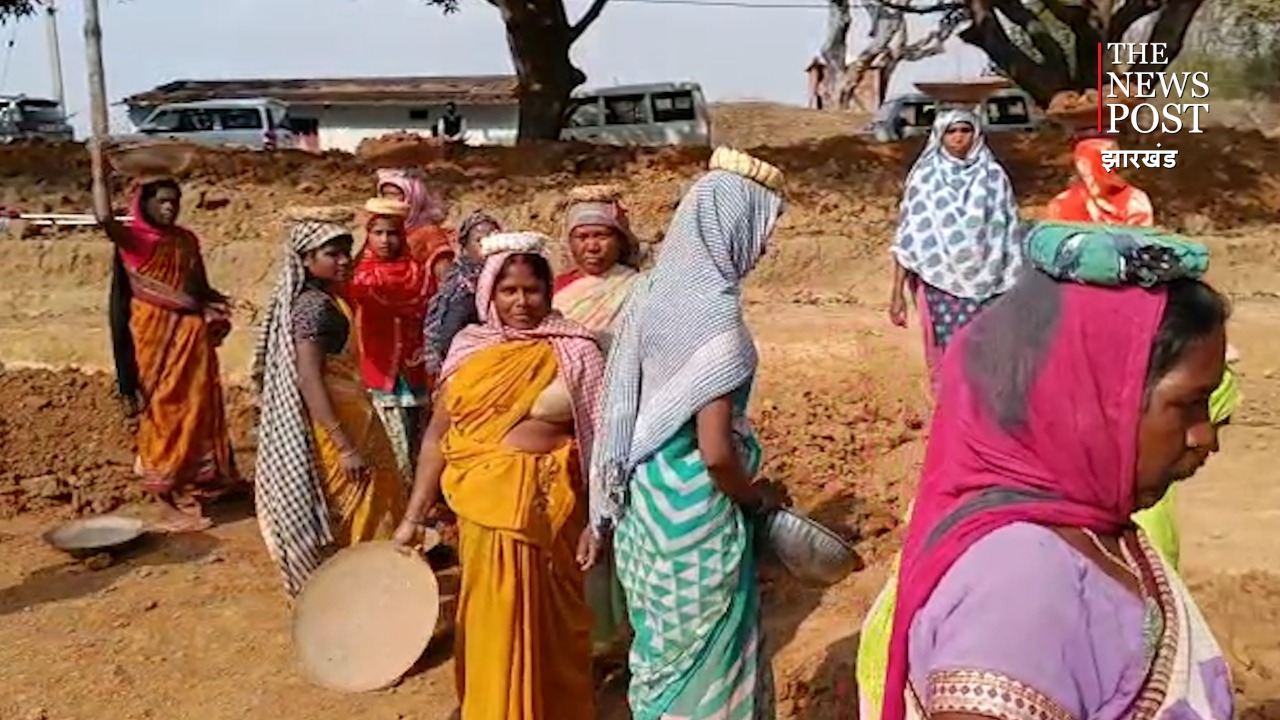 मनरेगा : 3 माह से मजदूरी का 1 रुपया तक  नहीं मिला,  हताश मजदूरों ने की भुगतान की मांग