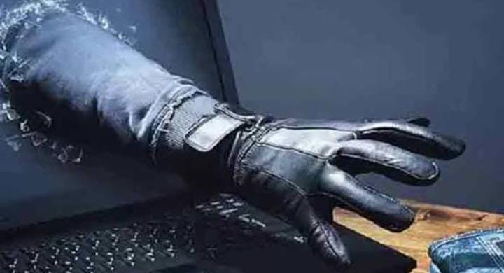 ALERT ! क्रिसमस ऑफर के जाल में फंसकर ना बने बेवकूफ, इन तरीको से साइबर ठगी से खुद को रखें सुरक्षित