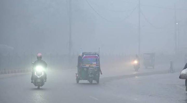 Weather Alert:ठंड से ठिठुर रहे है झारखंड वासी,बाजारों से भी रौनक हुई गायब, पढ़िए आज क्रिसमस पर मौसम का हाल