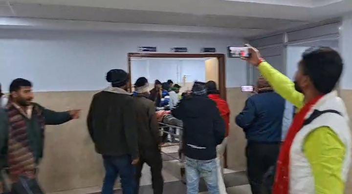 बिहार में ये कैसी गुंडागर्दी ! दुकानदार ने मांगे पैसे तो चला दी ताबड़तोड़ गोलियाँ पढ़ें पूरा मामला