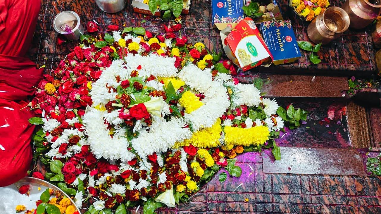 नव वर्ष 2026 का स्वागत: दुमका में उत्साह और श्रद्धा का संगम