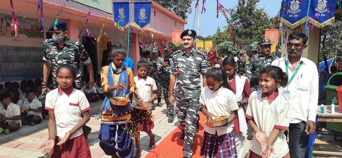 अति उग्रवाद प्रभावित क्षेत्र  हुड़ुआ में सीआरपीएफ का सिविक एक्शन प्रोग्राम 