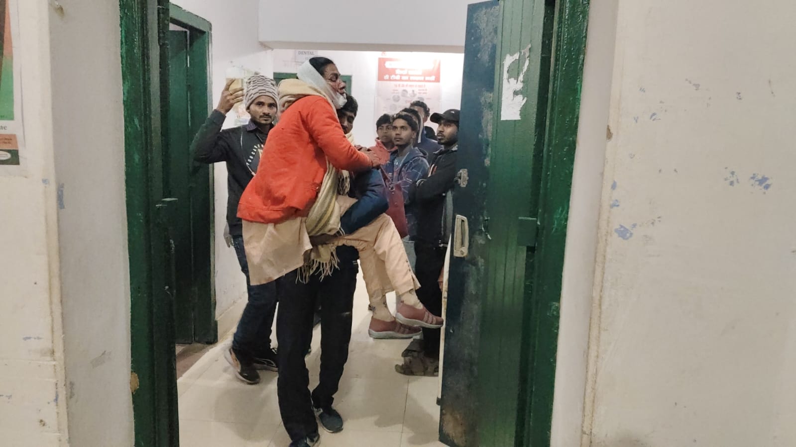 ब्रेकिंग  : गोड्डा में कोर्ट से गवाही देकर लौट रही ज्यूडिशियल मजिस्ट्रेट की पत्नी को मारी गोली , गंभीर हालात में अस्पताल में भर्ती