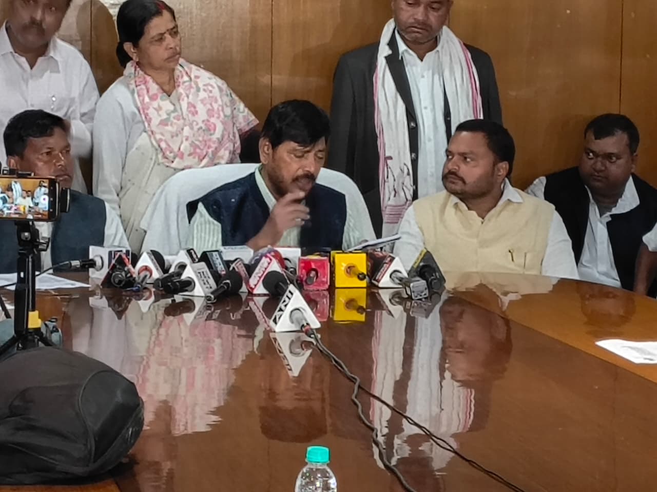 रांची में केंद्रीय मंत्री रामदास अठावले ने केंद्र की योजनाओं का किया बखान, गुरुजी से बताया गहरा नाता