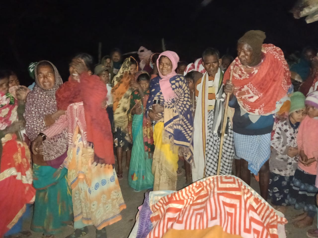 गिरिडीह: पीरटांड़ के इनामी नक्सली अनल दा उर्फ़ पितराम मांझी का शव गांव पहुंचते ही मचा कोहराम, माहौल तनावपूर्ण