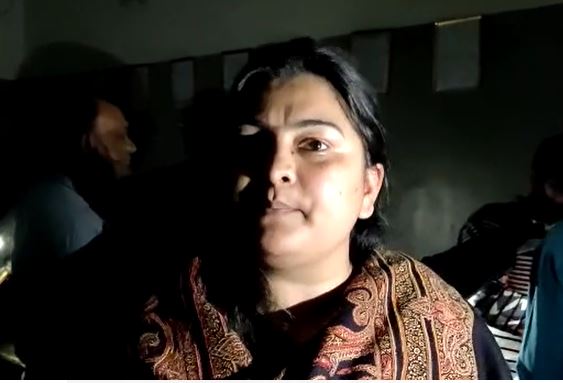 रेनोविज़न एक्सपोर्ट कंपनी में छापा, कवरेज कर रहे पत्रकारों से कंपनी की महिला अधिकारी ने की बदतमीज़ी