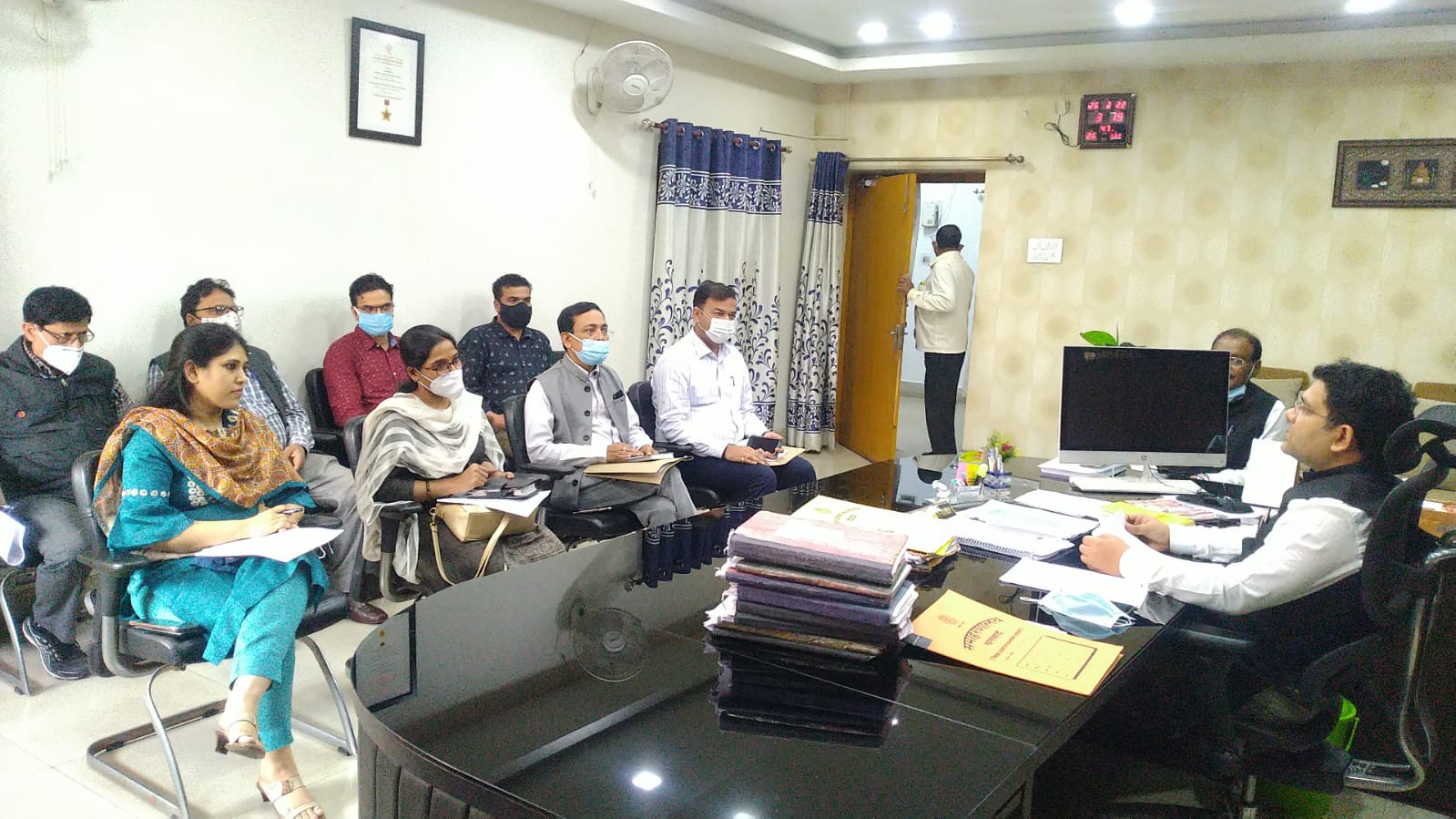 आसन्न त्रिस्तरीय पंचायत चुनाव: धनबाद प्रशासन हुआ रेस 