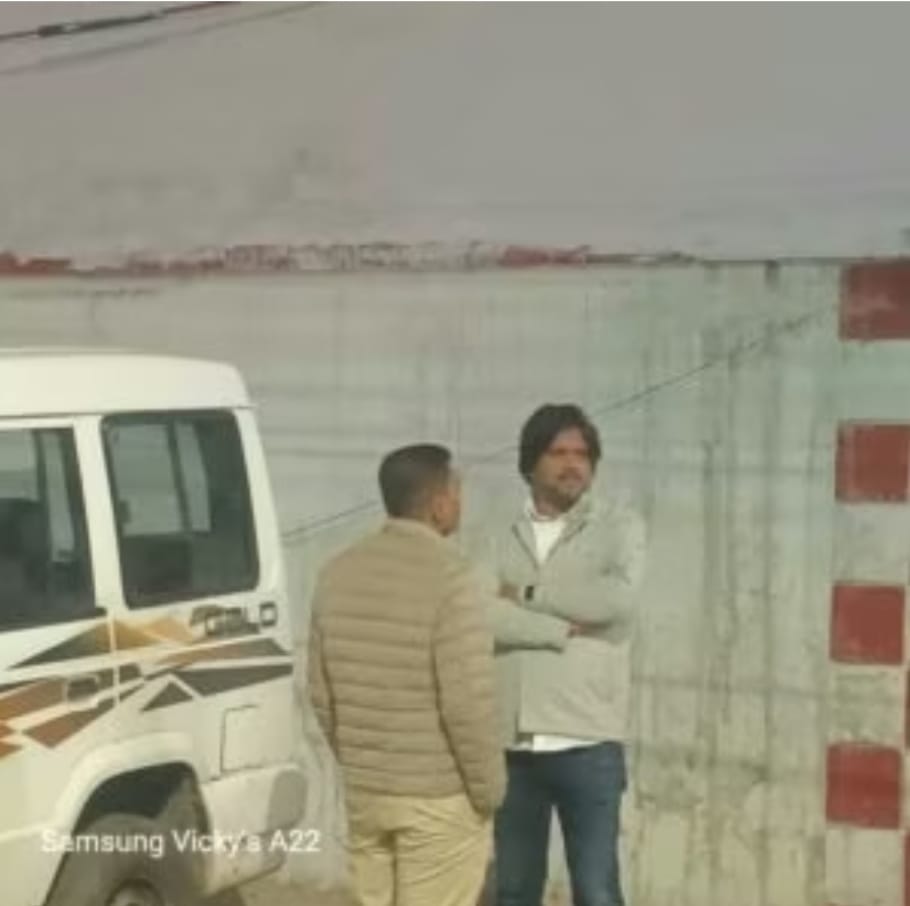 धनबाद से बड़ी खबर: सिंह मेंशन में देर रात बमबाज़ी, दो बम फेंके जाने से दहशत, जांच में जुटी पुलिस